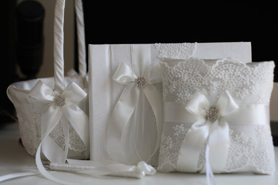 Off White Bearer Pillow / Off white Flower Girl Basket / Lace Ring Holder / White Ring Bearer Pillow /  White Wedding Basket Pillow Set