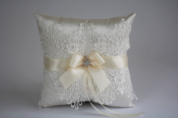 Ivory Ring Bearer Pillow \ Lace Wedding Pillow \ Ivory Wedding Pillow with Lace \ Lace Flower Girl Basket  \ Lace Ring Pillow Basket Set