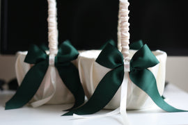 ONE Emerald Flower Girl Basket \ Green Wedding Baskets \ Wedding Ceremony Basket \ Ivory Green basket \ Green Petals Basket, Emerald Wedding