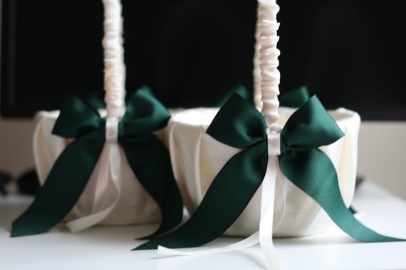 ONE Emerald Flower Girl Basket \ Green Wedding Baskets \ Wedding Ceremony Basket \ Ivory Green basket \ Green Petals Basket, Emerald Wedding