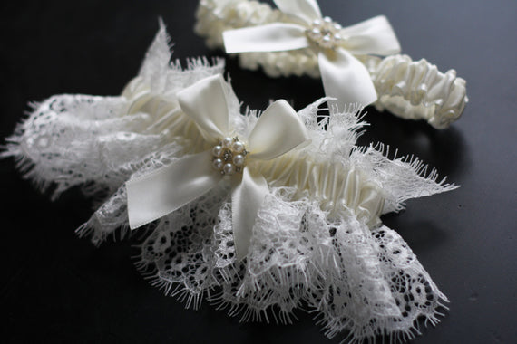 Ivory Bridal Garter Set \ Ivory Lace Wedding Garter Set \ Cream Toss Garter, Ivory Keepsake Garter \ Lace Bridal Garters \ Beige Prom Garter