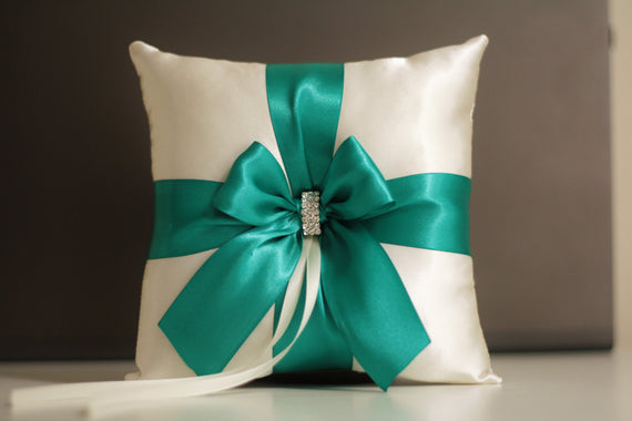 Green Ring Bearer Pillows / Green Flower girl Baskets / Emerald Wedding Pillow Green Bearer pillows Green wedding pillow Green Ring holders