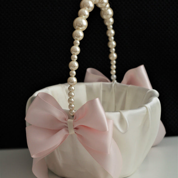 Pearl Wedding Basket \ Ivory Wedding Basket with Pearl handle \ Pink Flower Girl Basket \ Pink Wedding Ceremony Basket with pearls