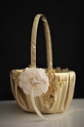 Gold Wedding Baskets \ Lace Wedding Basket \ Gold Flower Girl Basket Pillow Set \ Gold lace basket \ Gold petals basket \ Handmade basket