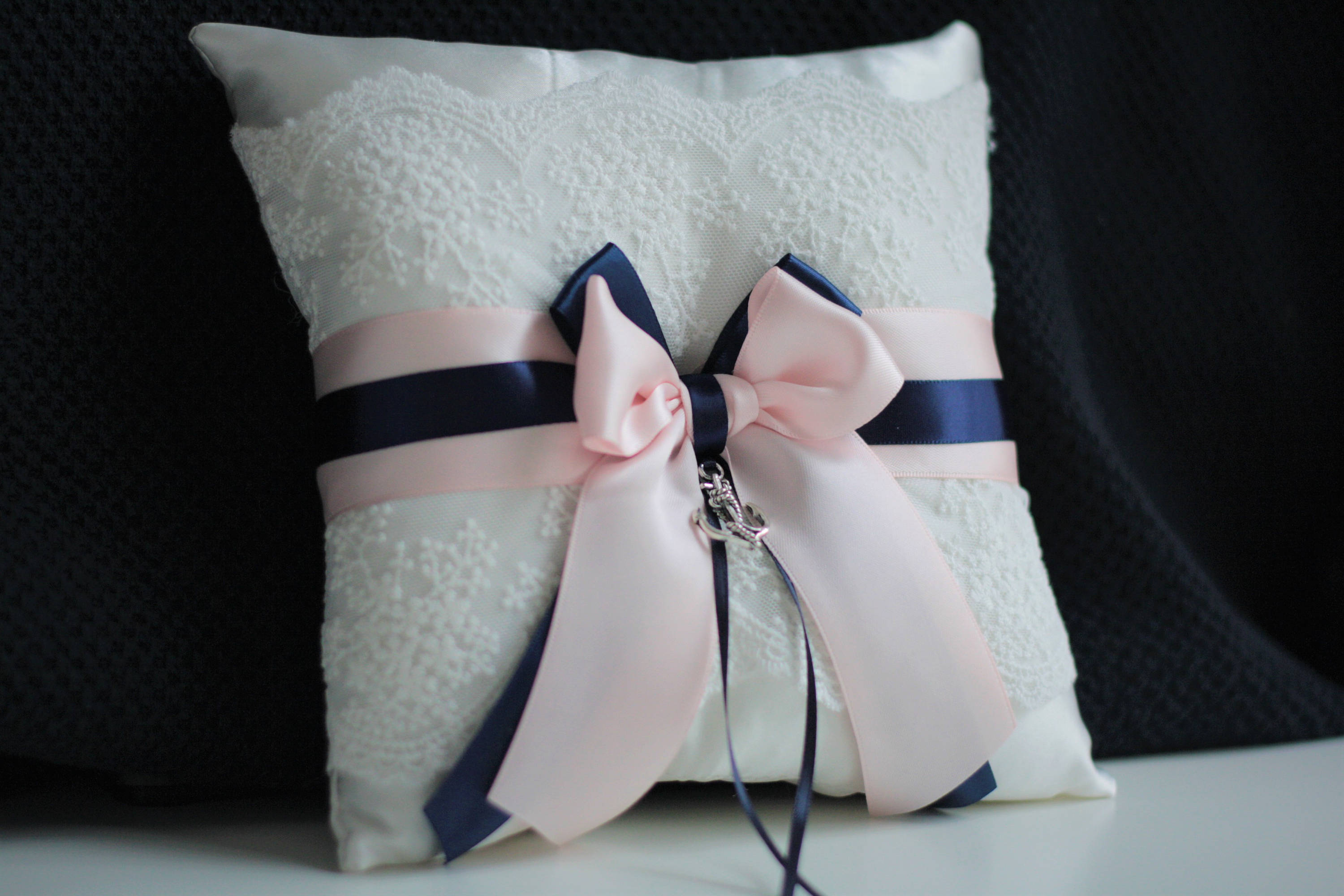 Blush pink and navy throw 2025 pillows
