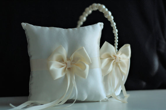 Ivory Wedding Baskets / Pearl Ring Bearer Pillow / Pearl Wedding Basket / Ivory Flower Girl Basket Pillow Set / Pearl Handle Basket