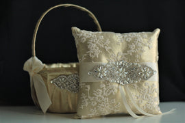 Ivory Gold Wedding Basket Pillow Set / Ivory Gold Bearer Pillow / Gold Ivory Basket for Petals Gold Flower Girl Basket Jewel Wedding basket