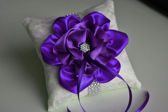 Purple Ring Bearer Pillow \ Lace Wedding Pillow \ Purple Wedding Bearer \ Orchid Ring Holder \ Wedding Ring Bearer \ Ivory Purple Bearer