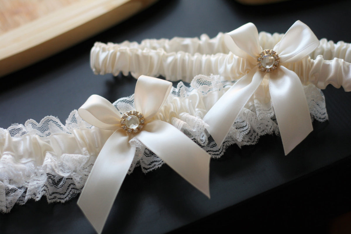 Lillian Rose Set of 2 Ivory Pearl Wedding Garters Lillian Rose Set of 2 Ivory Pearl Wedding Garters