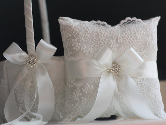 Wedding Flower Girl Basket & Ring Bearer Pillow / Off White Ring Holder /Lace Ringkissen