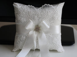 Off White Ring bearer Pillow \ Off-White wedding pillow \ Off White ring holder, off white Flower Girl Basket Pillow Set, Lace Bearer Pillow