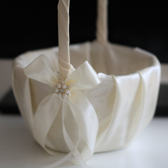 Ivory Wedding Basket \ Ivory Flower girl basket / Brooch Basket / Beige wedding basket Wedding Ceremony Basket Pillow set Basket for wedding